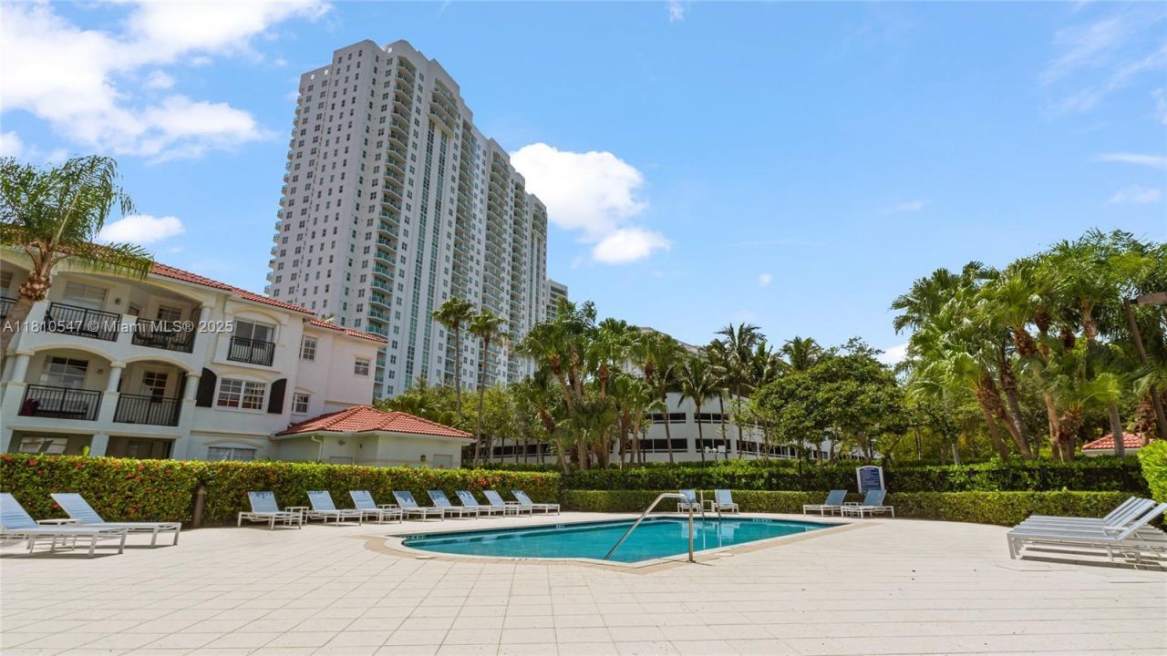 3245 NE 184th St, Unit 13213, Aventura, FL 33160 Photo