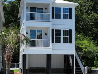 52 Fish Shack Alley, Murrells Inlet, SC 29576