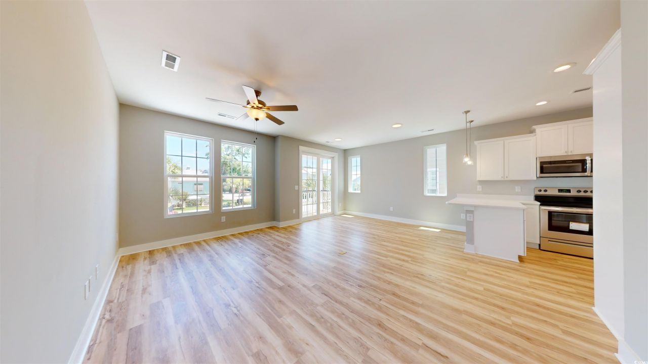 52 Fish Shack Alley Photo 14