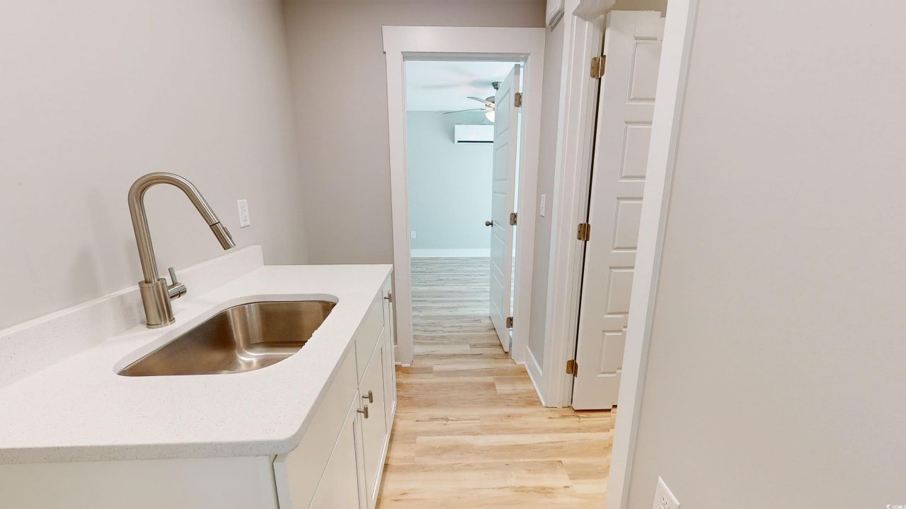 52 Fish Shack Alley Photo 8