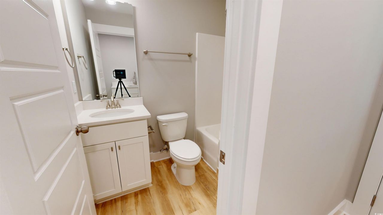 52 Fish Shack Alley Photo 9