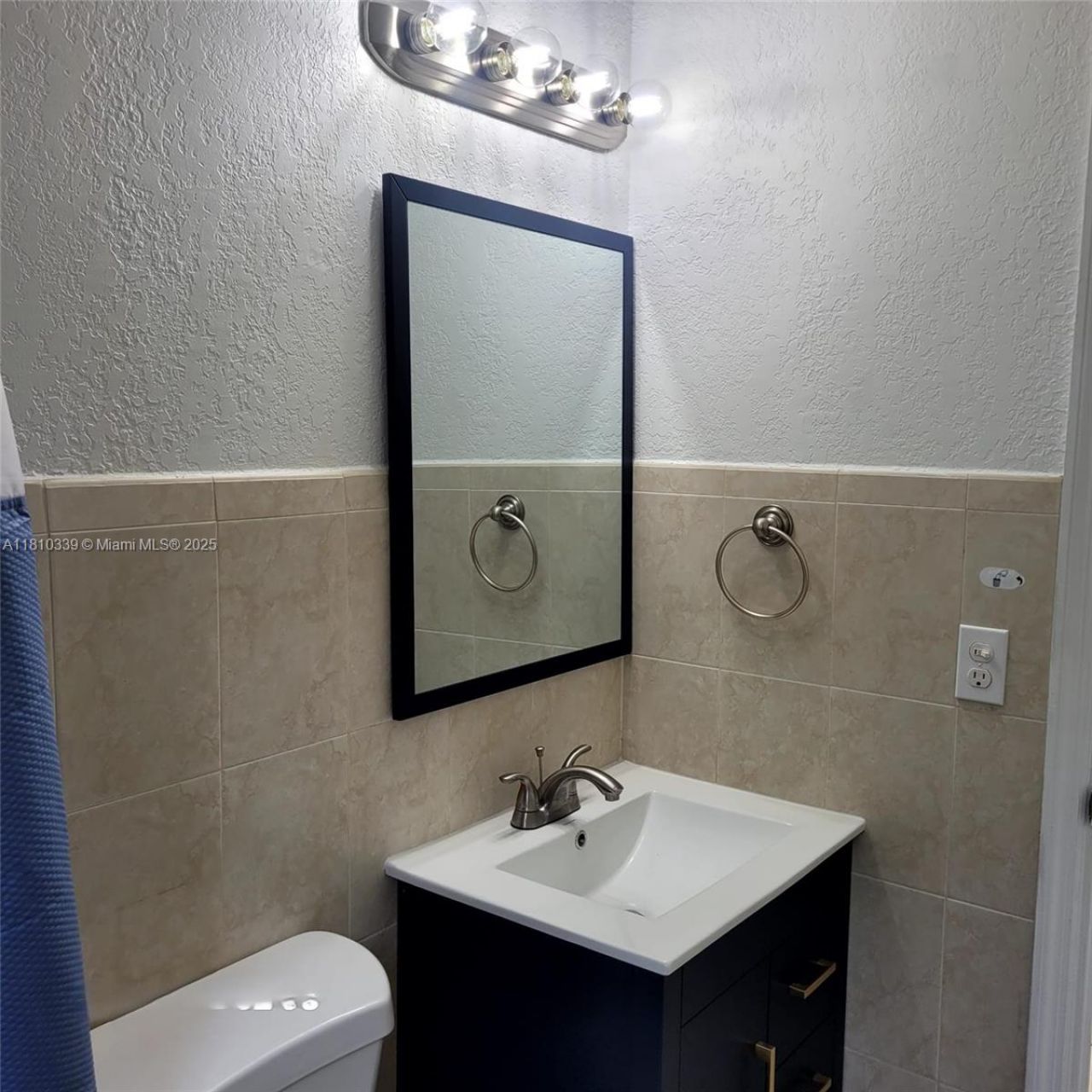 1760 NW 127th St, Miami, FL 33167 Photo