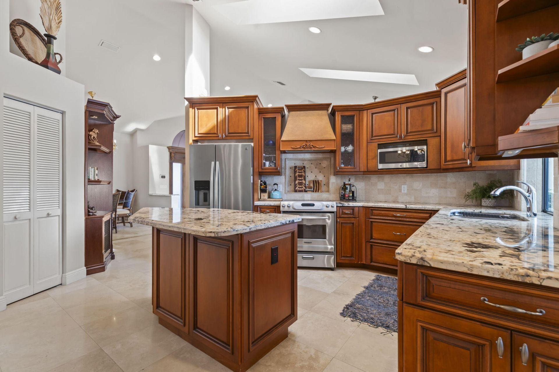 3819 N Ocean Drive, Singer Island, FL 33404 Photo