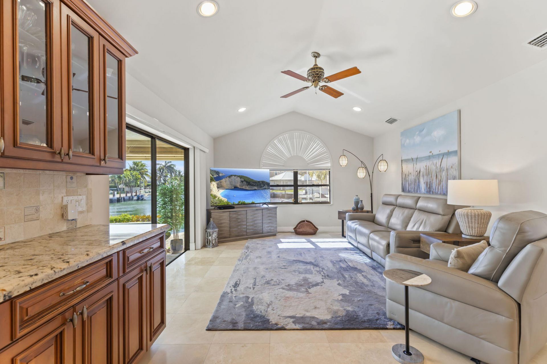 3819 N Ocean Drive, Singer Island, FL 33404 Photo