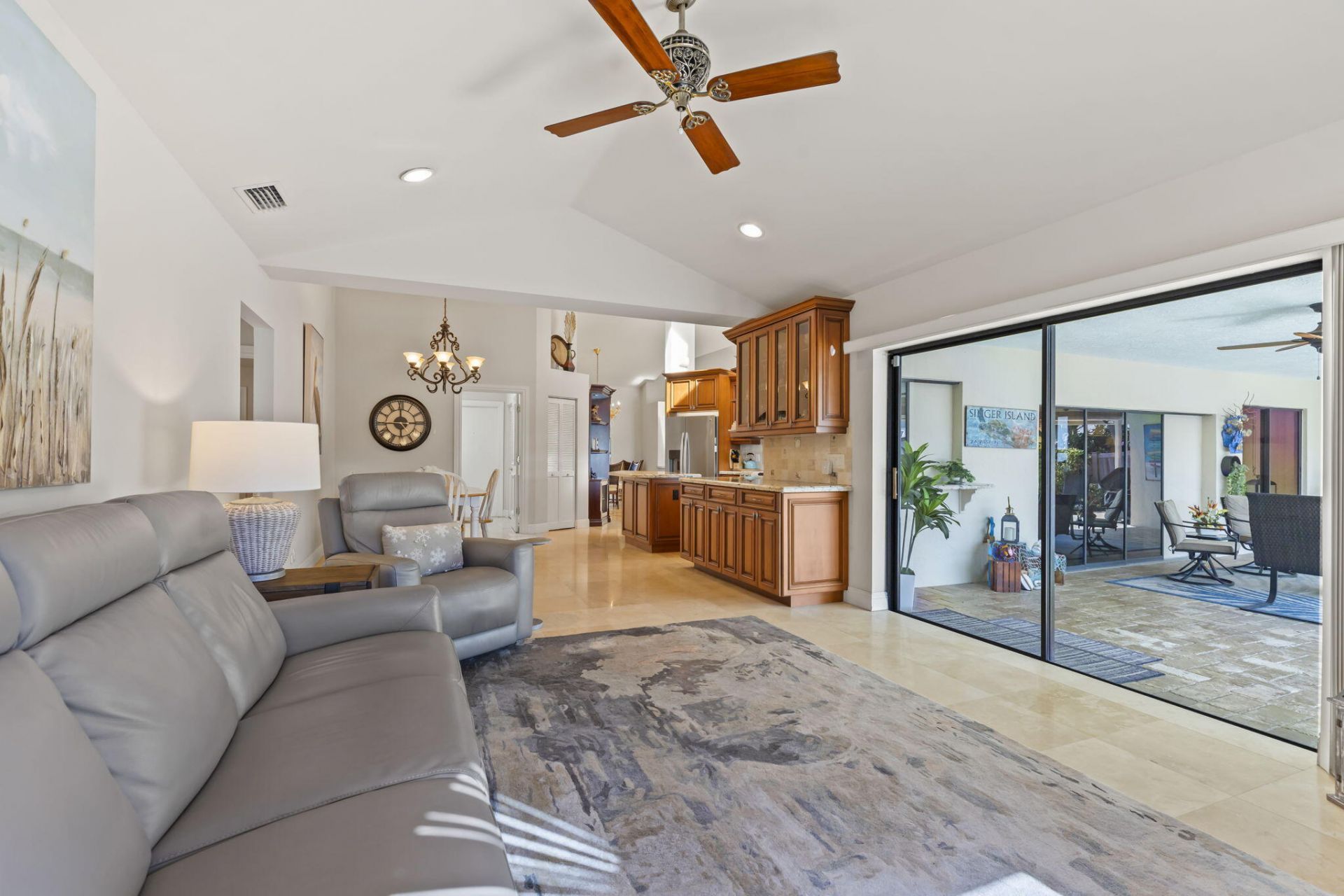 3819 N Ocean Drive, Singer Island, FL 33404 Photo