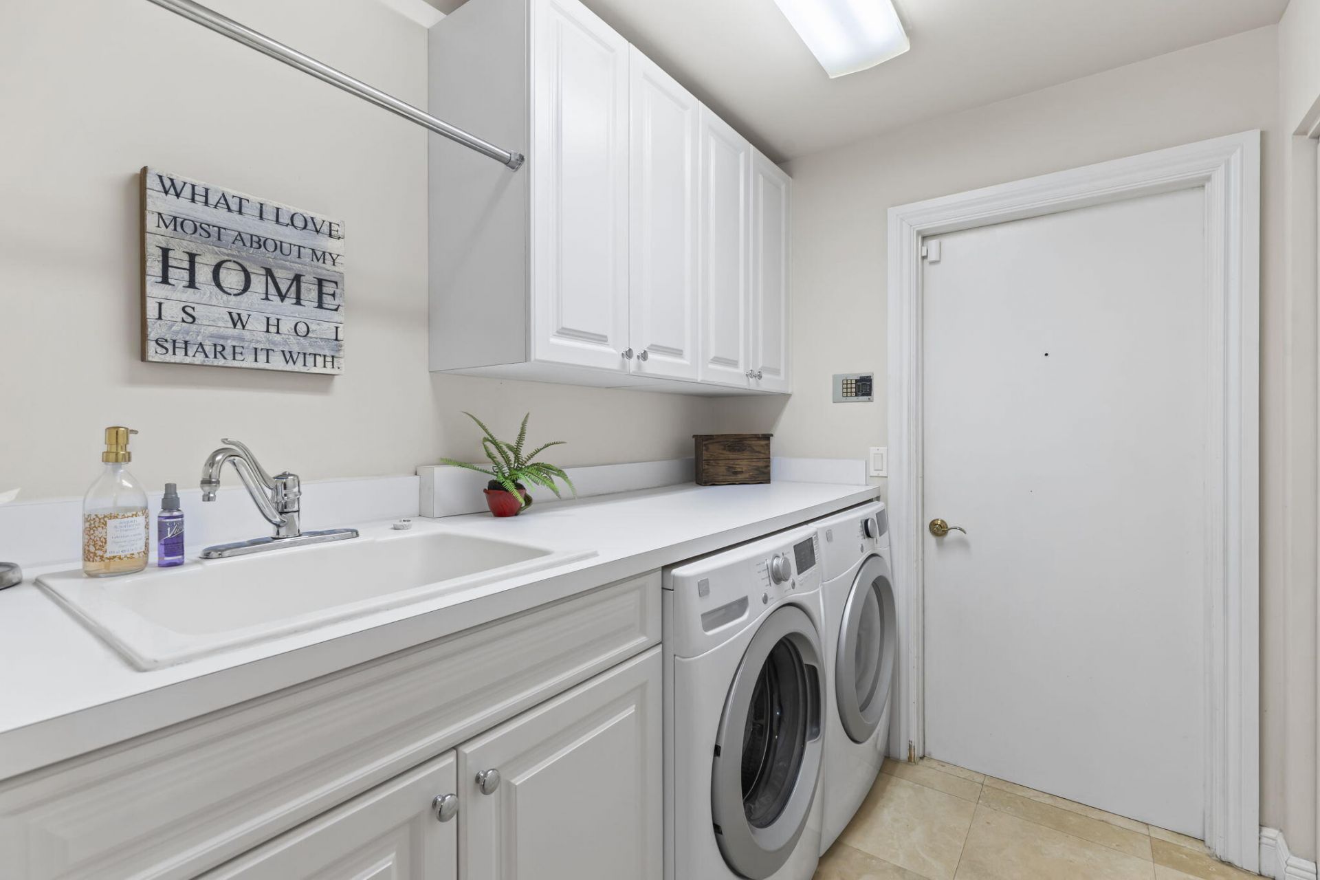 3819 N Ocean Drive, Singer Island, FL 33404 Photo