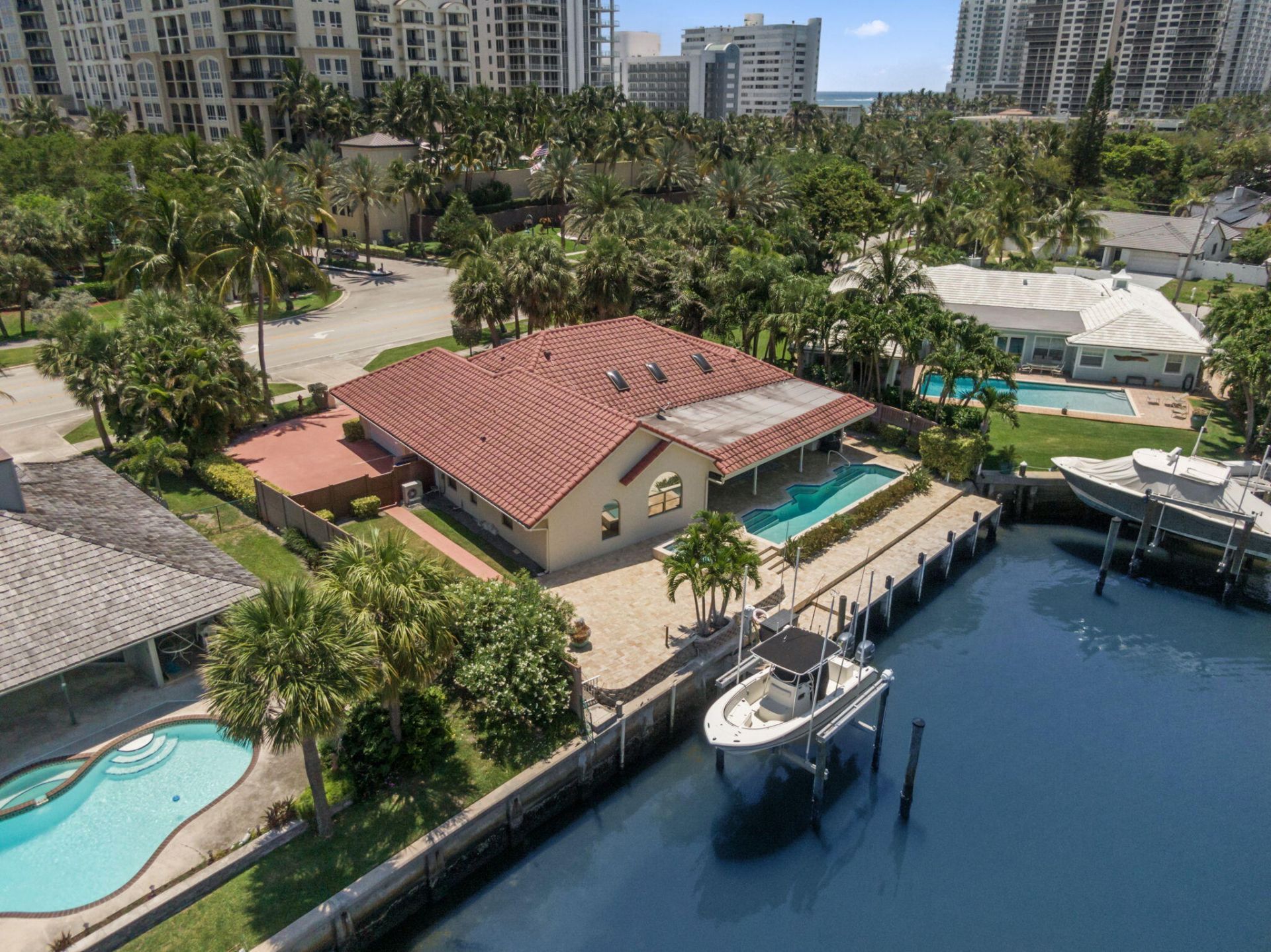 3819 N Ocean Drive, Singer Island, FL 33404 Photo