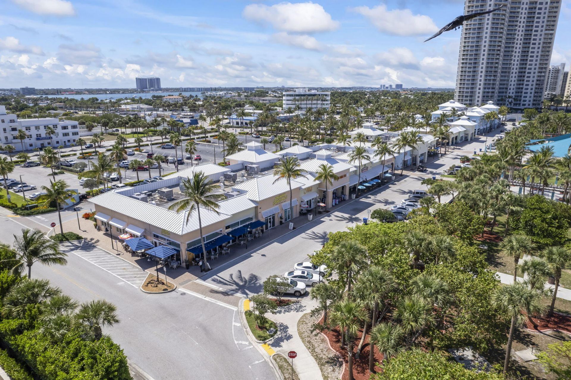 3819 N Ocean Drive, Singer Island, FL 33404 Photo