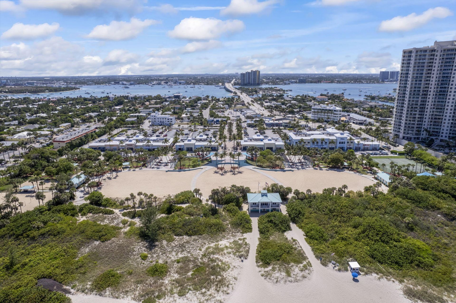 3819 N Ocean Drive, Singer Island, FL 33404 Photo