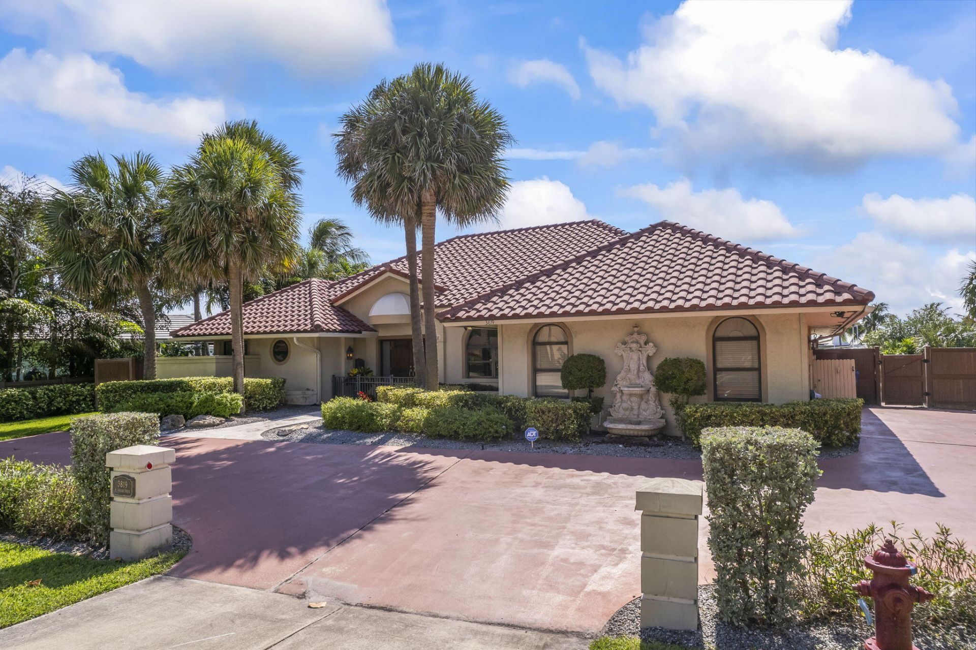 3819 N Ocean Drive, Singer Island, FL 33404 Photo