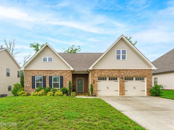 284 Aspen Drive, Lenoir City, TN 37771