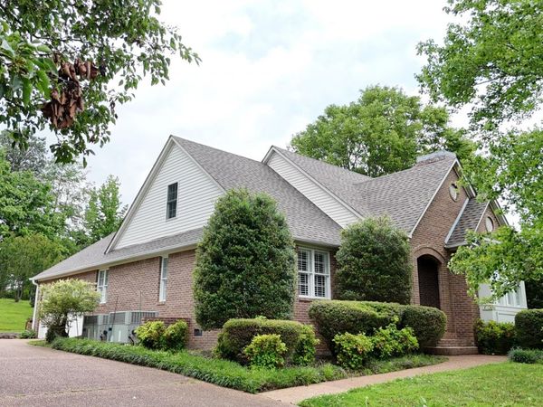 420 Lakeshore Drive, Lexington, TN 38351