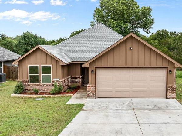 2615 San Gabriel Drive, Granbury, TX 76048