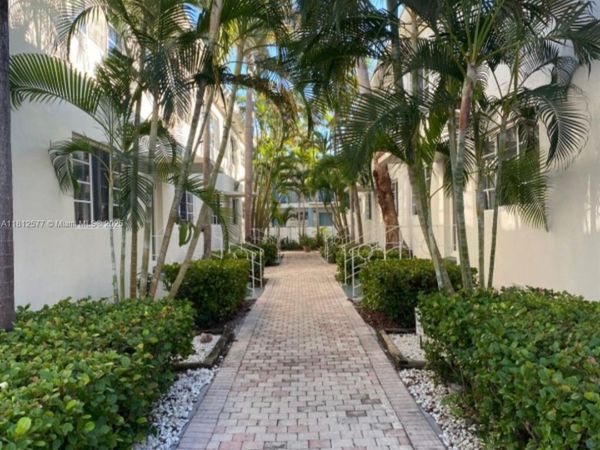 340 84th St, Unit 2, Miami Beach, FL 33141