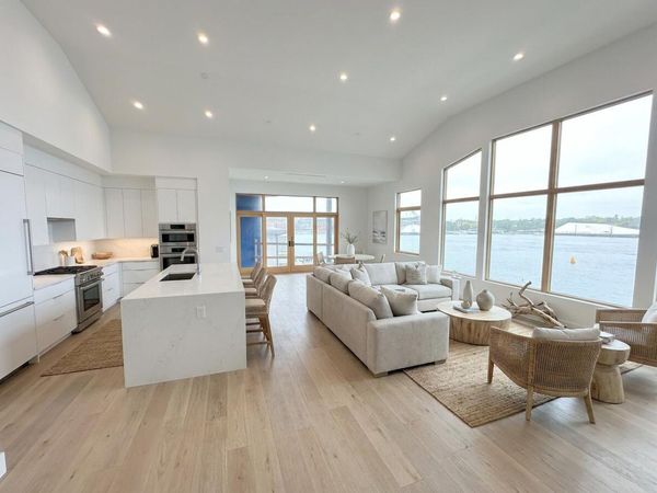 35 Badgers Island W, Unit 301, Kittery, ME 03904