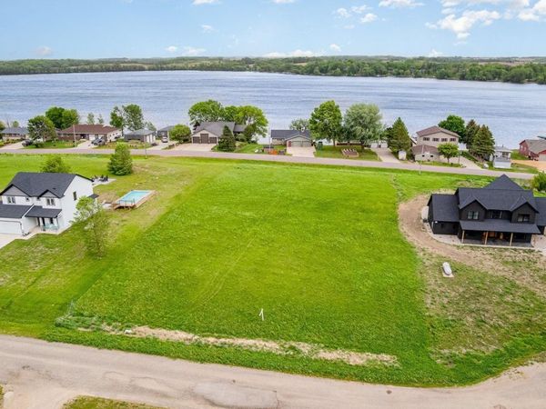 19329 Lake Volney Circle, Le Center, MN 56057