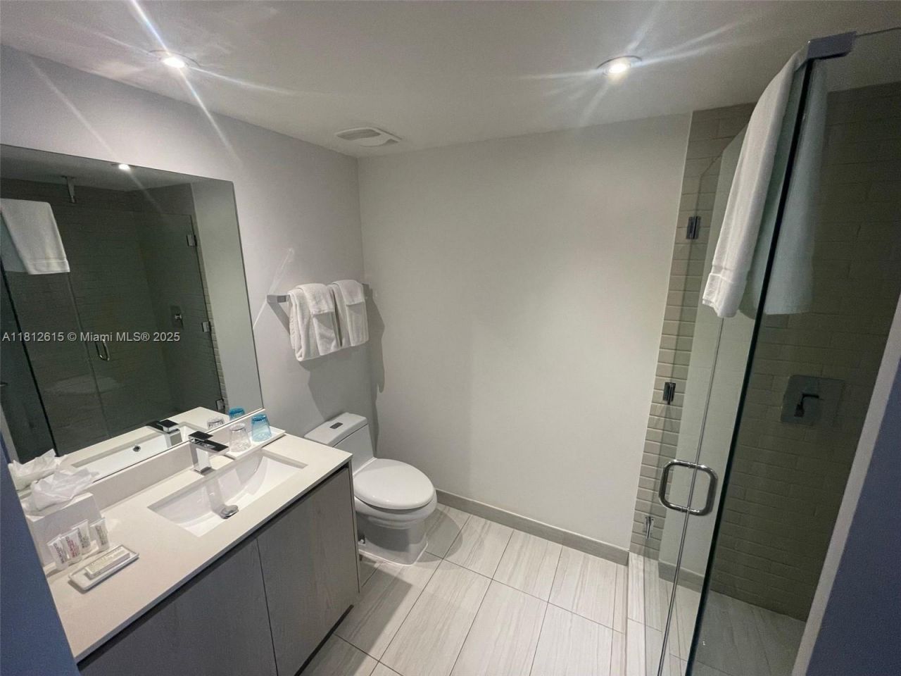 4010 S Ocean Dr, Unit R1705, Hollywood, FL 33019 Photo