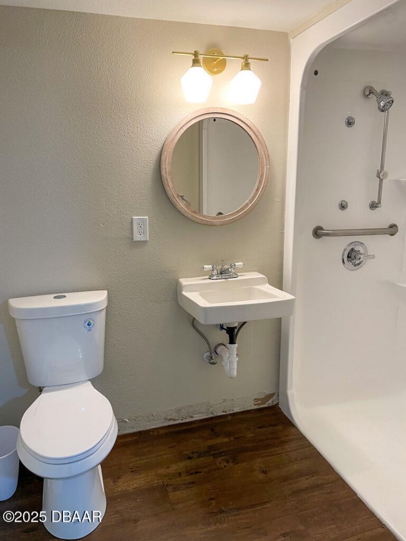 404 S Ridgewood Avenue, Daytona Beach, FL 32114 Photo