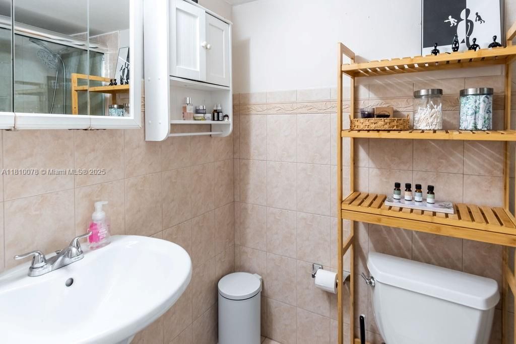 9110 Fontainebleau Blvd, Unit 502, Miami, FL 33172 Photo