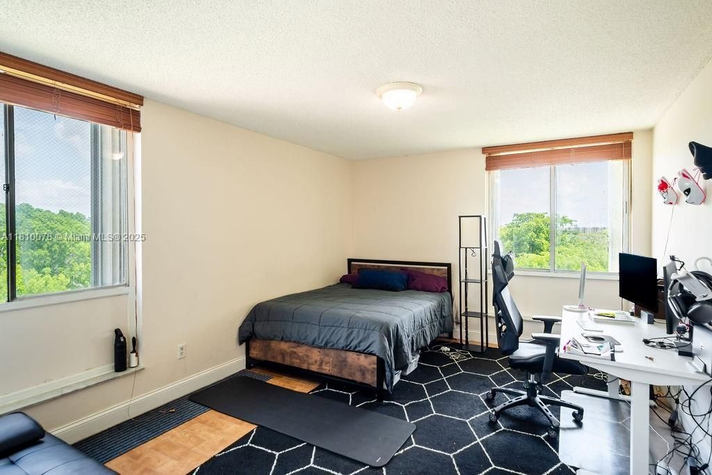 9110 Fontainebleau Blvd, Unit 502, Miami, FL 33172 Photo