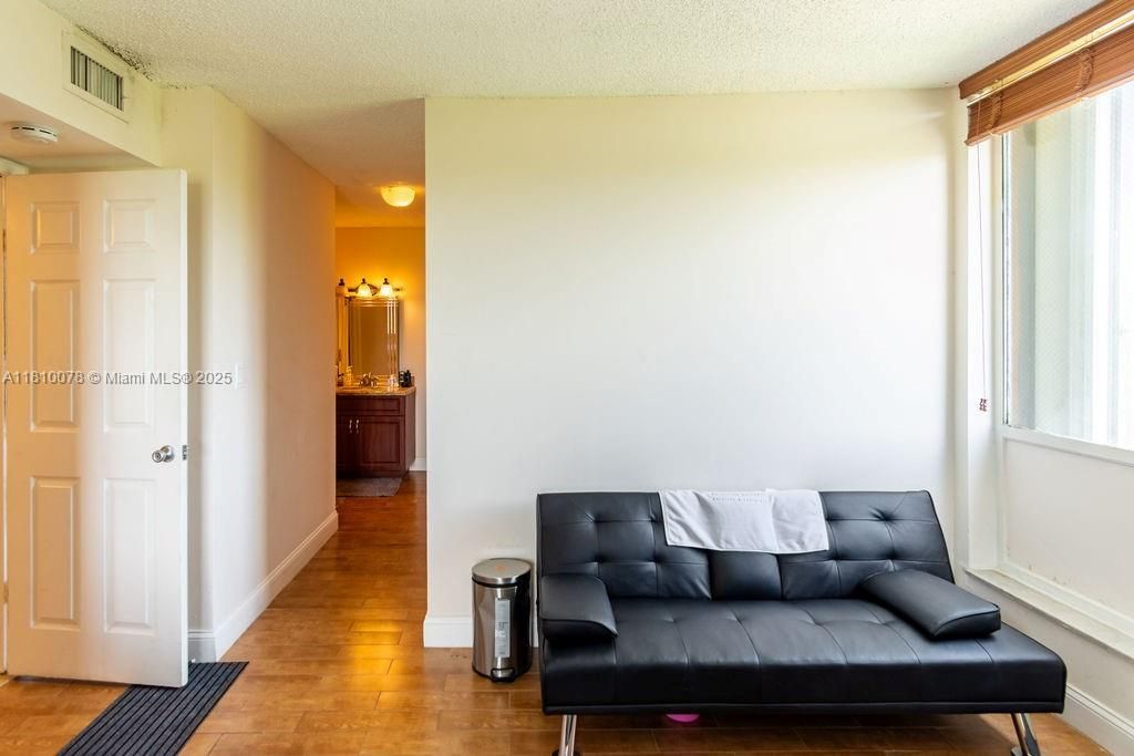 9110 Fontainebleau Blvd, Unit 502, Miami, FL 33172 Photo