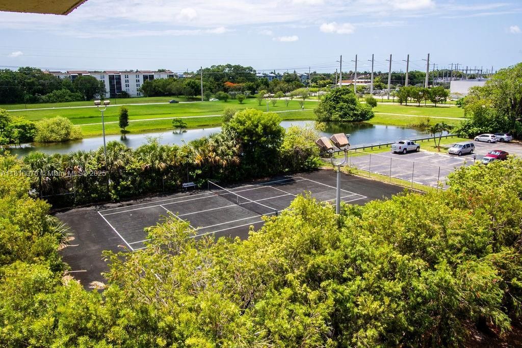 9110 Fontainebleau Blvd, Unit 502, Miami, FL 33172 Photo