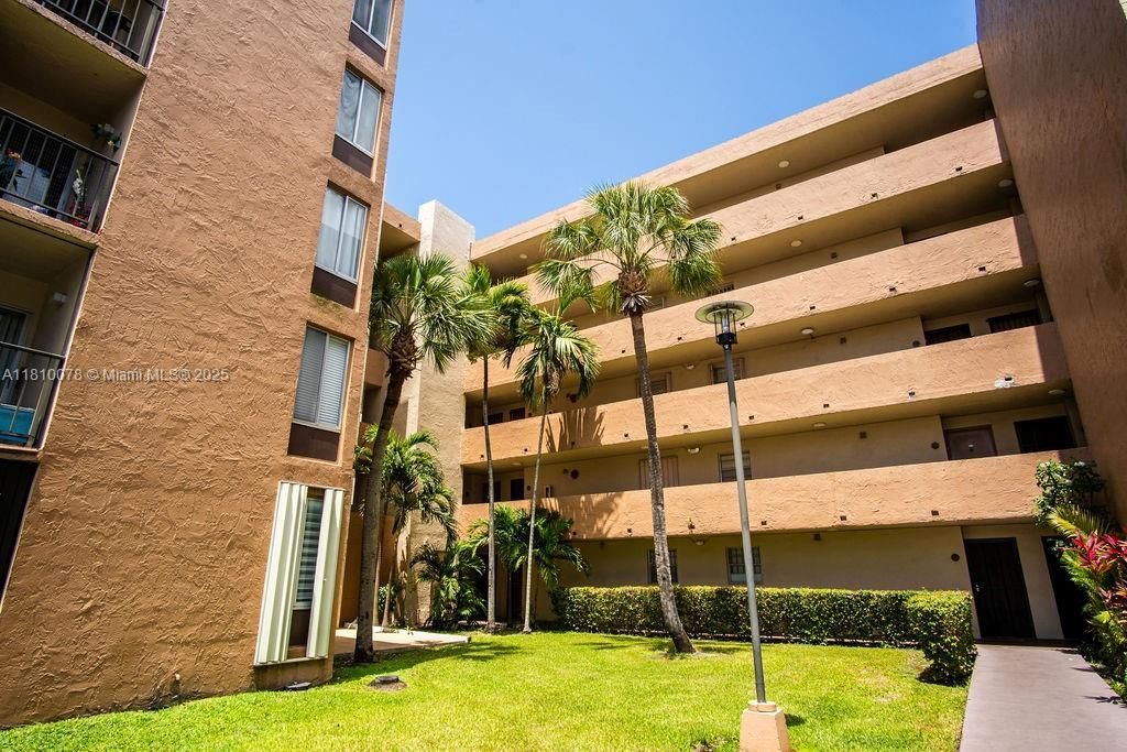 9110 Fontainebleau Blvd, Unit 502, Miami, FL 33172 Photo