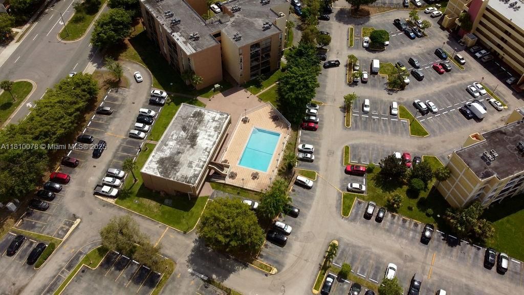 9110 Fontainebleau Blvd, Unit 502, Miami, FL 33172 Photo