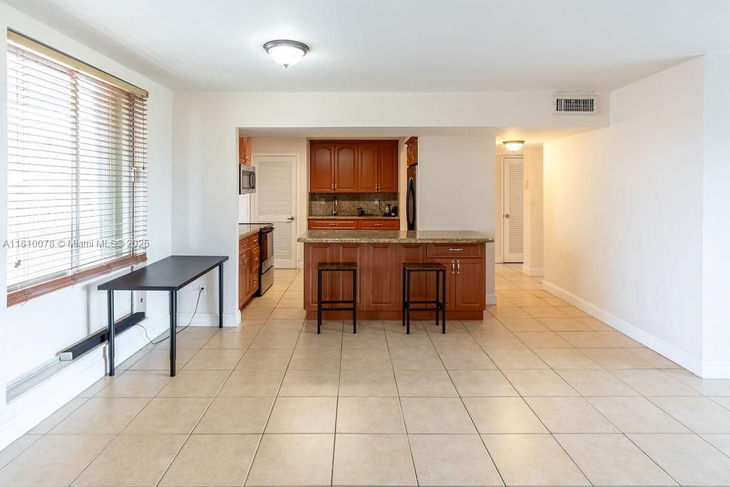 9110 Fontainebleau Blvd, Unit 502, Miami, FL 33172 Photo