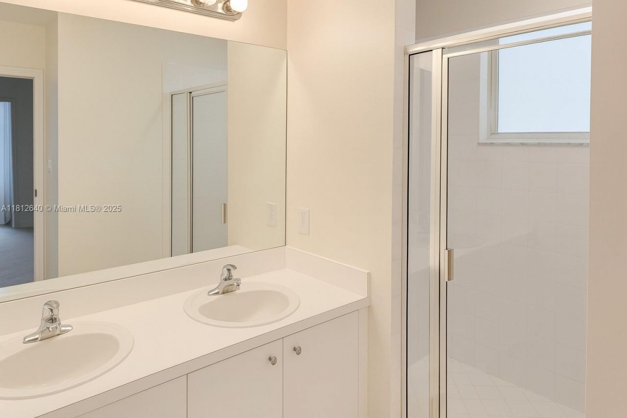 1057 NE 42nd Ave, Homestead, FL 33033 Photo