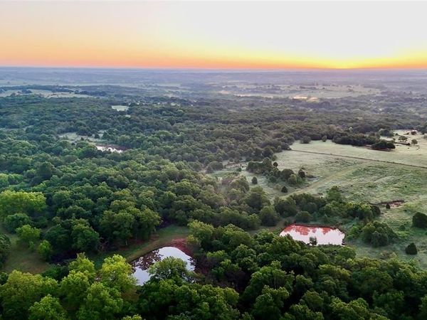 1 E 1600 Road, Elmore City, OK 73433