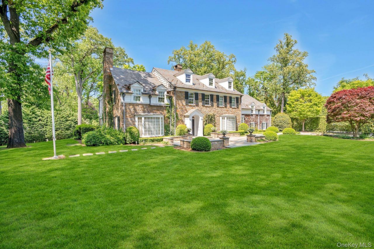 191 Elderfields Road, Manhasset, NY 11030 Main Photo