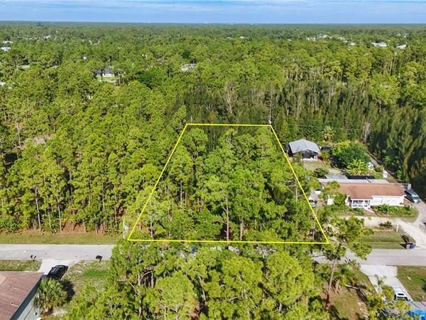 1111 5th AVE, LEHIGH ACRES, FL 33972