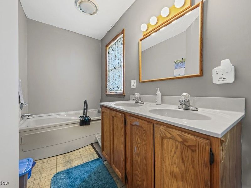 5869 Beechwood Avenue, Alliance, OH 44601 Photo 42