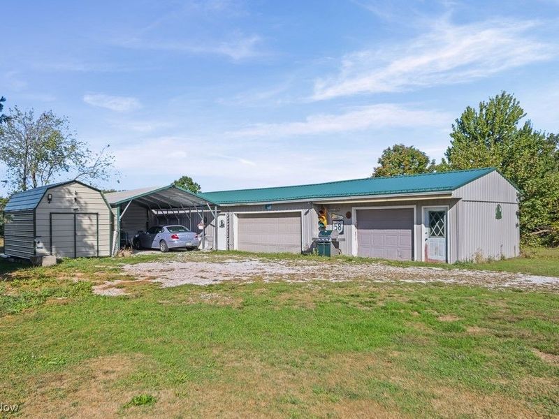 5869 Beechwood Avenue, Alliance, OH 44601 Photo 5