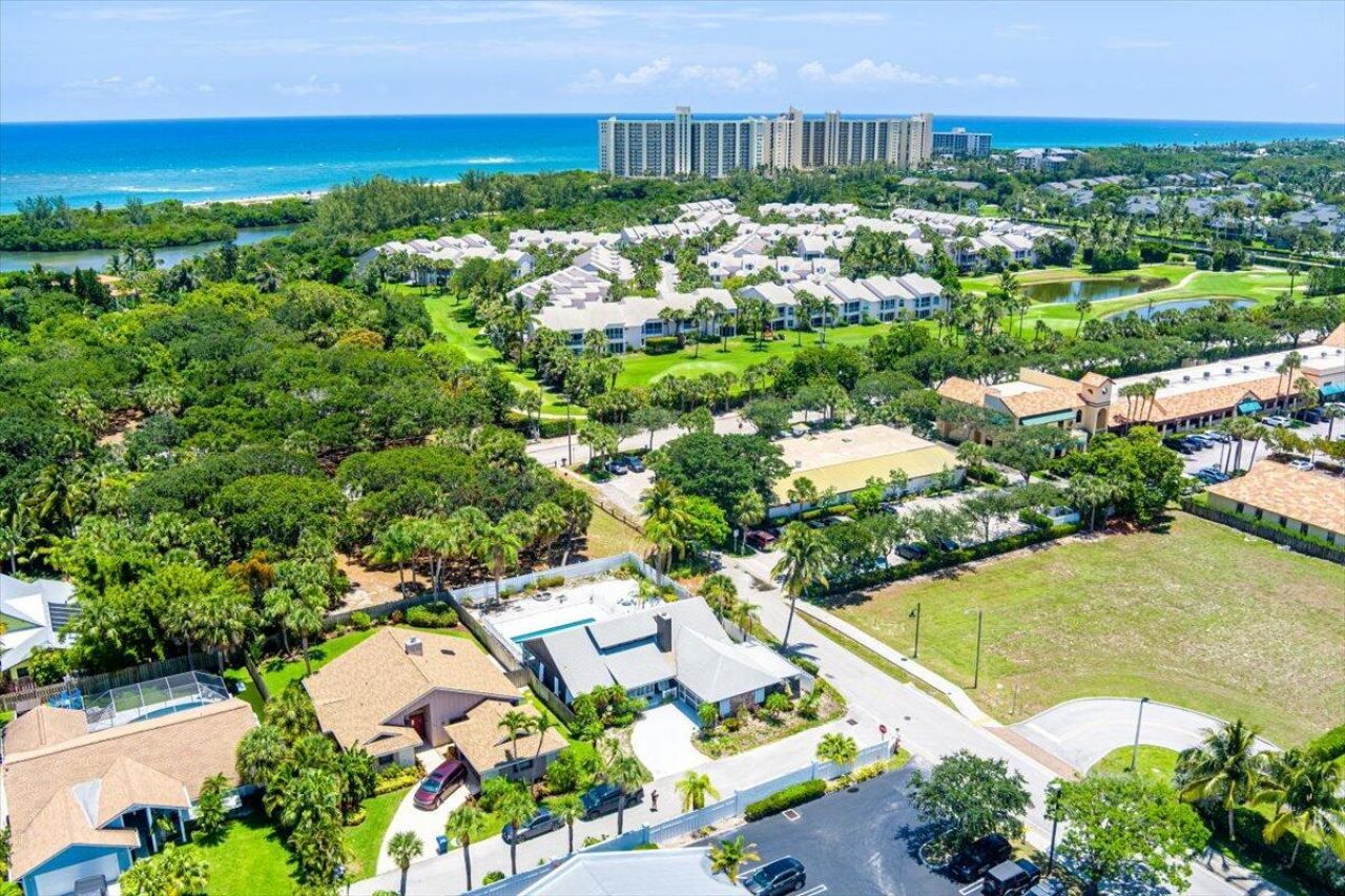 901 Sandy Oaks Drive, Jupiter, FL 33477 Photo