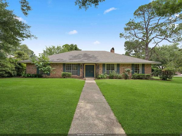 5977 Hyacinth, Baton Rouge, LA 70808