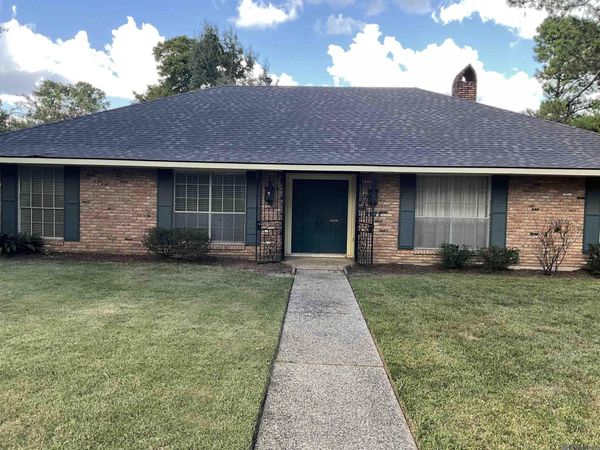 5977 Hyacinth, Baton Rouge, LA 70808