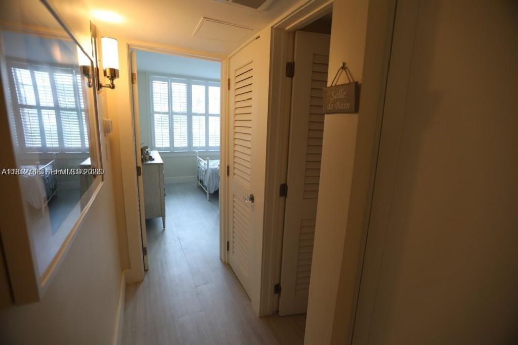 5161 Collins Ave, Unit 315, Miami Beach, FL 33140 Photo