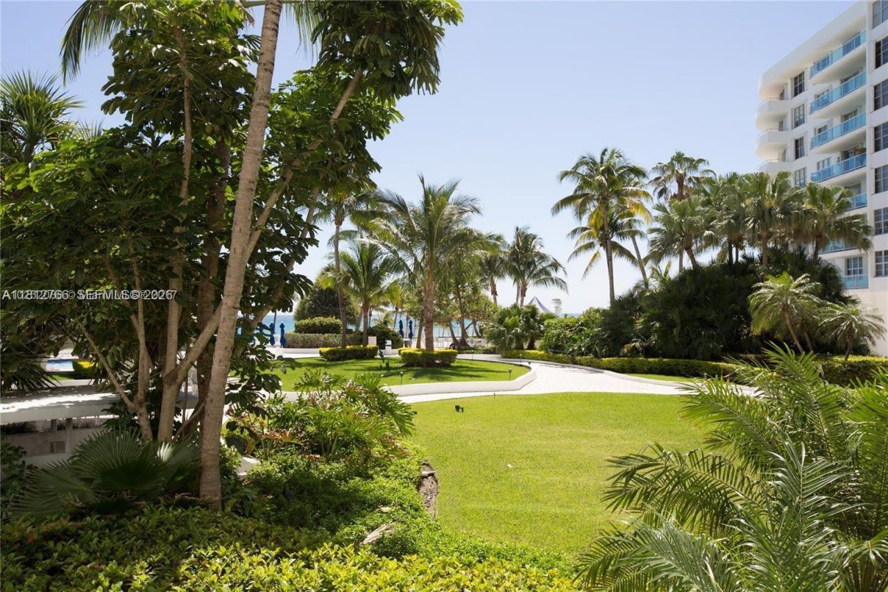 5161 Collins Ave, Unit 315, Miami Beach, FL 33140 Photo