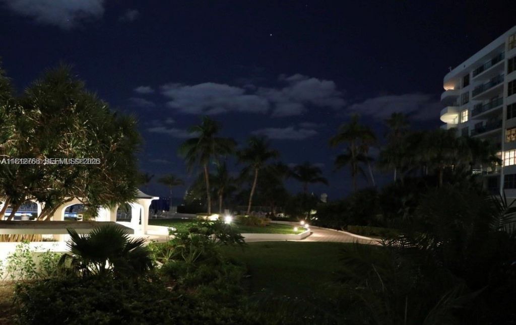 5161 Collins Ave, Unit 315, Miami Beach, FL 33140 Photo