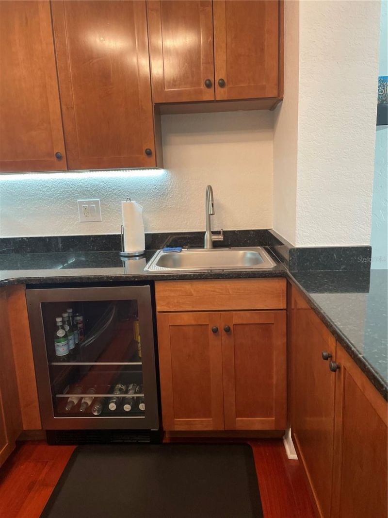 210 5th Avenue S, Unit 209, Saint Petersburg, FL 33701 Photo