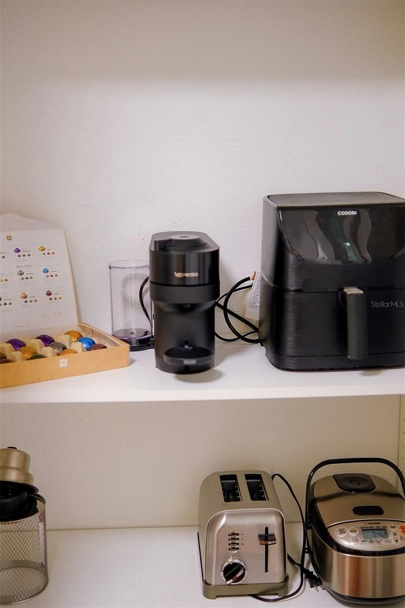 210 5th Avenue S, Unit 209, Saint Petersburg, FL 33701 Photo