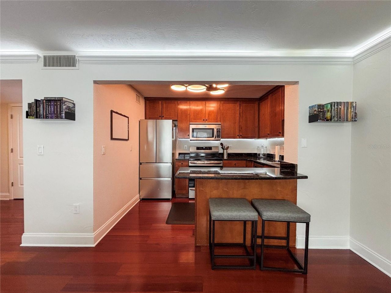 210 5th Avenue S, Unit 209, Saint Petersburg, FL 33701 Photo