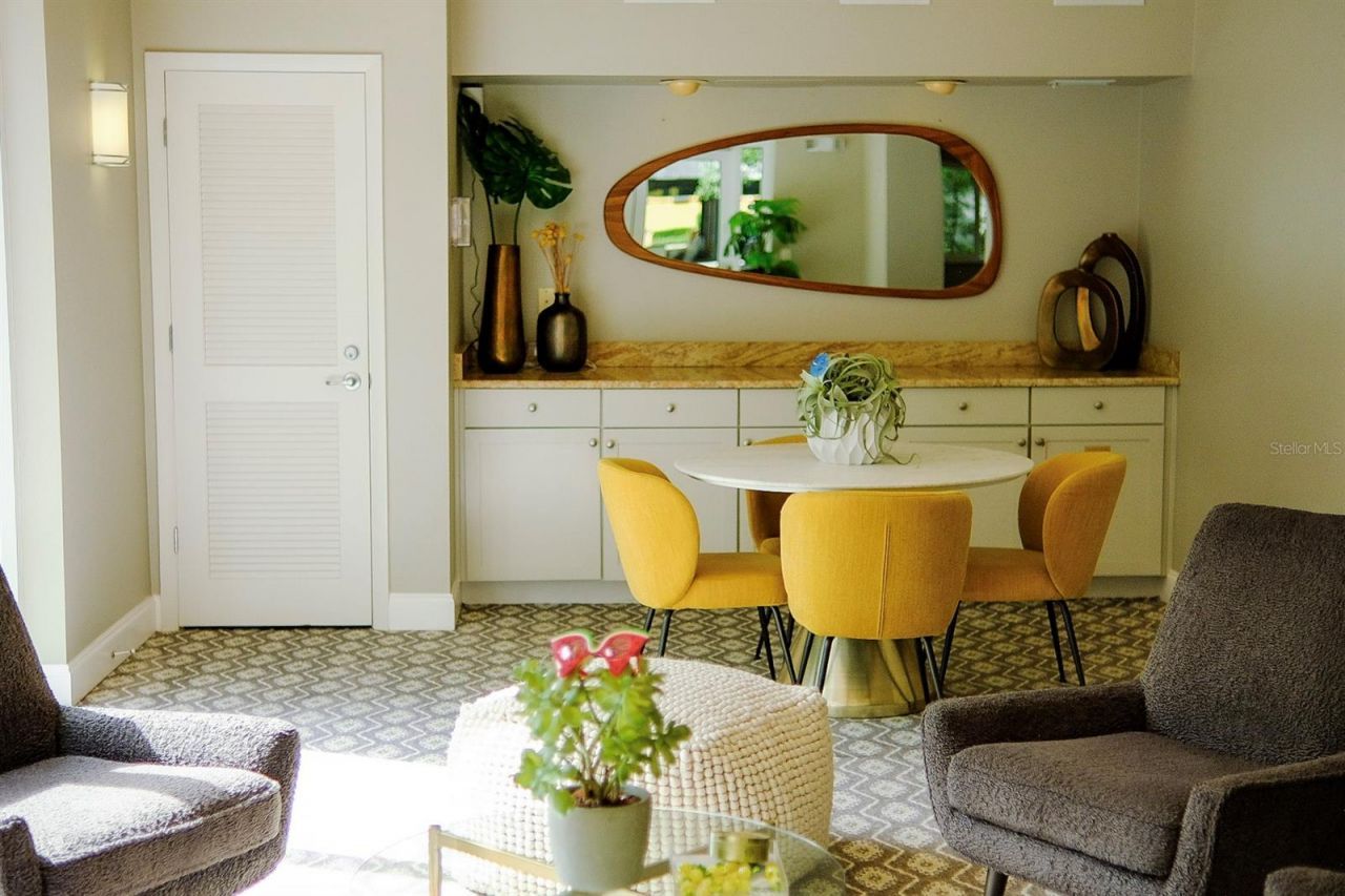 210 5th Avenue S, Unit 209, Saint Petersburg, FL 33701 Photo