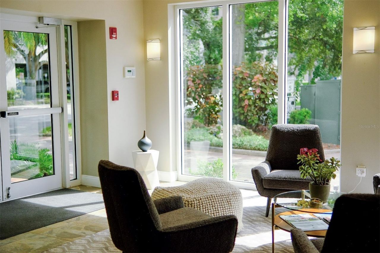 210 5th Avenue S, Unit 209, Saint Petersburg, FL 33701 Photo