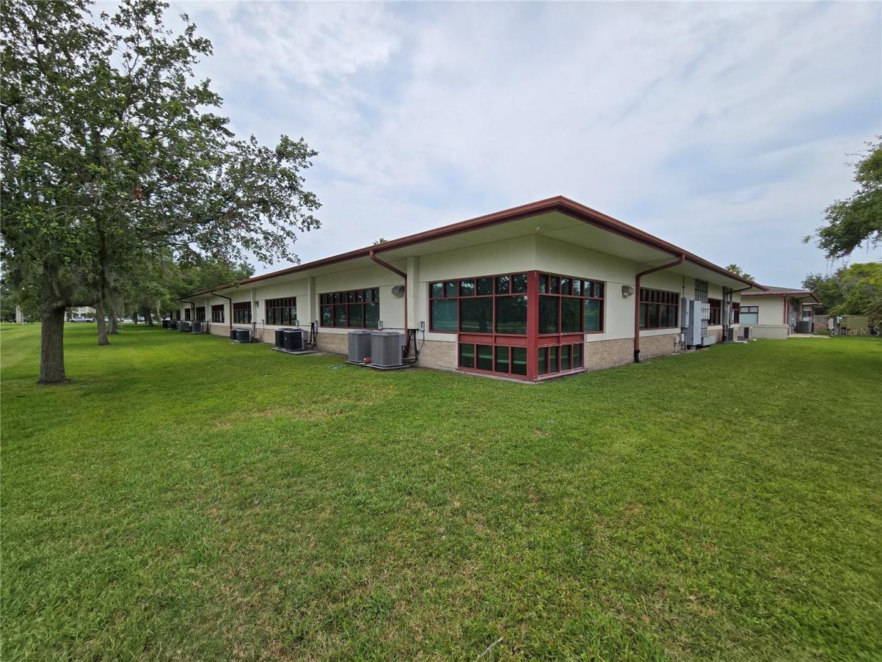 255 Pine Avenue N, Oldsmar, FL 34677 Photo