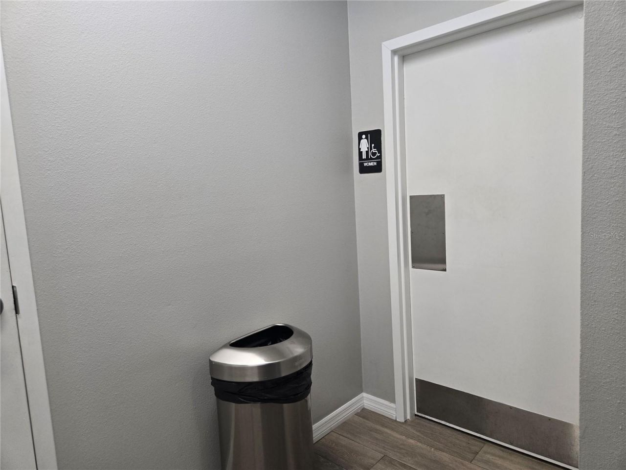 255 Pine Avenue N, Oldsmar, FL 34677 Photo