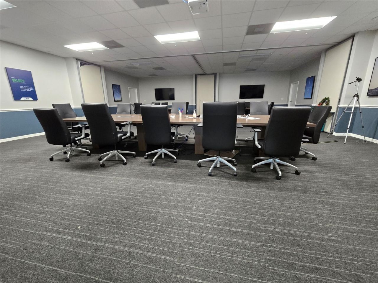 255 Pine Avenue N, Oldsmar, FL 34677 Photo