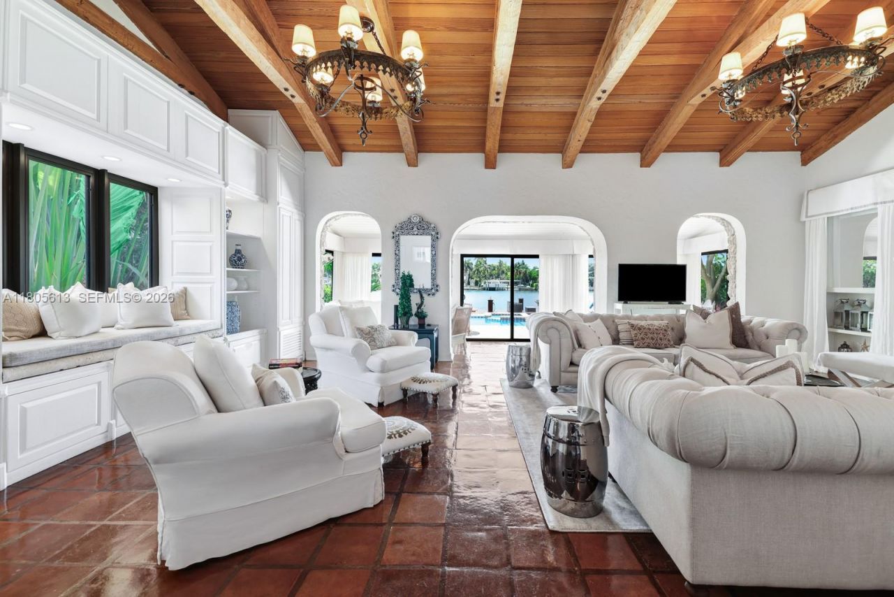 56 S Hibiscus Dr, Miami Beach, FL 33139 Photo